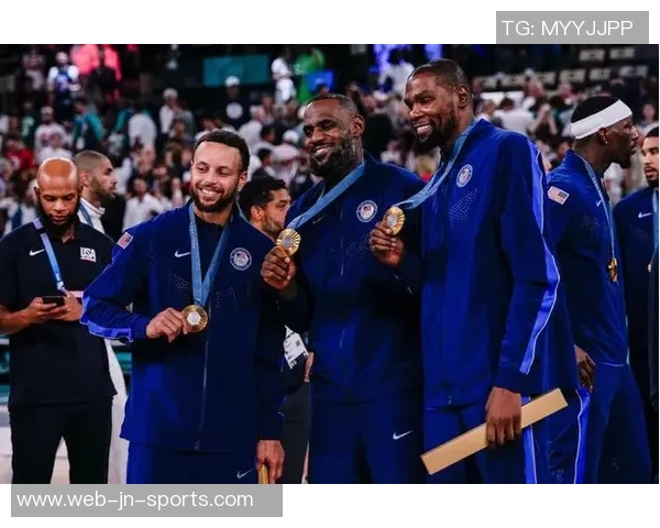 余华盛赞詹姆斯与杜兰特库里改变了篮球的未来与风格